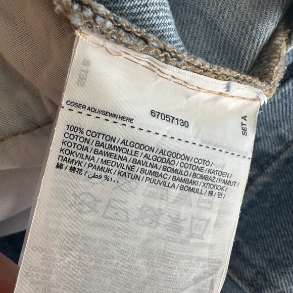 MNG‎ Denim Pleated High Waist Shorts Light Wash Women's Size 4 - Picture 4 of 4